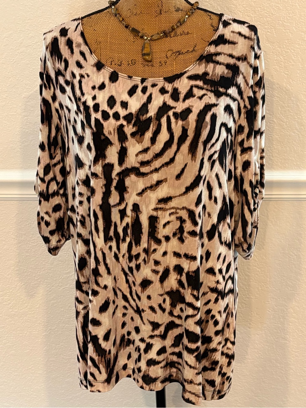 Chico’s Travelers Animal Leopard Print Stretch Wrinkle Free Tunic Size 3 = XL